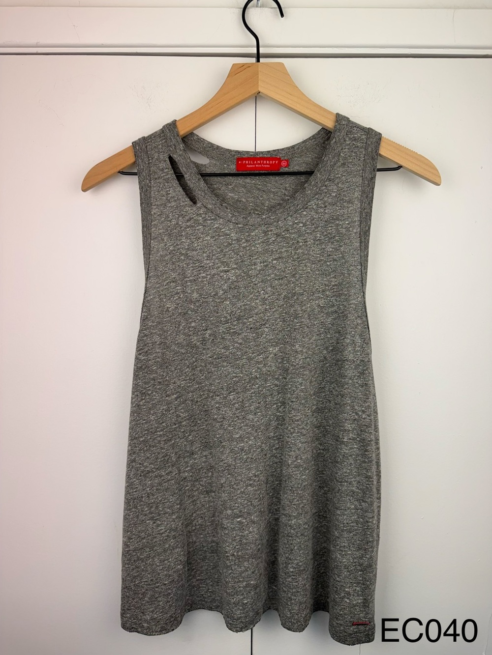 n:PHILANTHROPY Gray Distressed Cutout Muscle Tank M